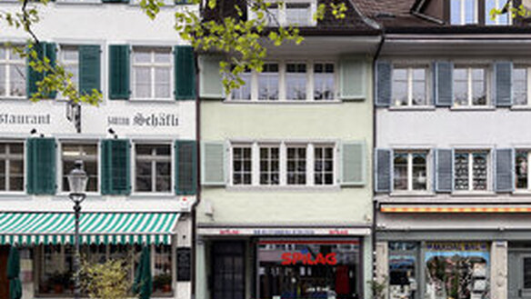 Einzigartige 7-Zimmer-Altstadtwohnung mit Terrassen zu grünem Innenhof in Winterthur für 3 Jahre