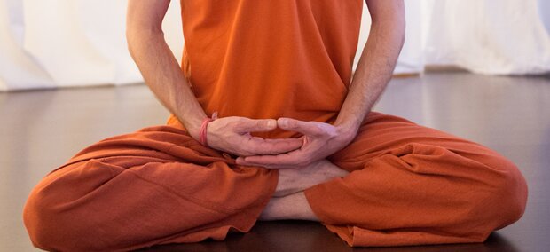 Online Meditations Schulung – Kaya Sthairyam