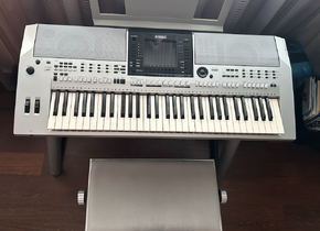 Yamaha Entertainment Keyboard - neuwertig
