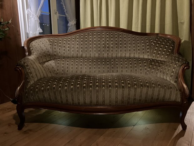 Antikes Sofa