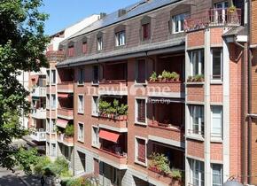Grosszügige Wohnung in ruhigem Quartier unweit des Rheins