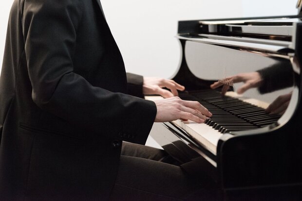 Französischer Pianist gibt Hauskonzerte