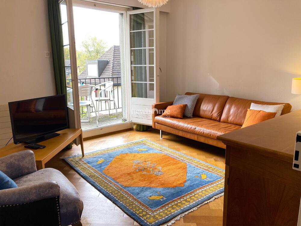 Furnished, charming 4-room apartment in quiet street with...
