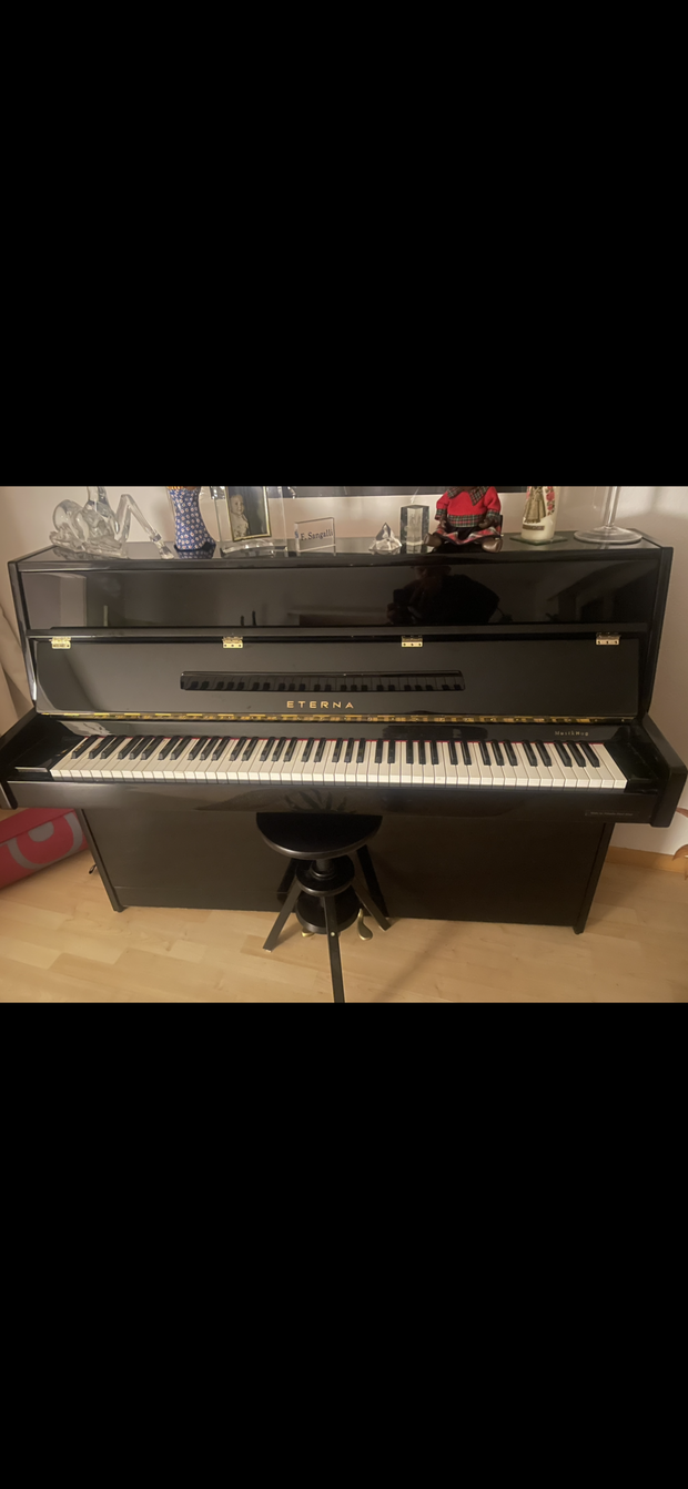 Klavier Eterna zu verkaufen