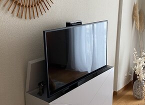 TV Möbel mit Fernsehlift