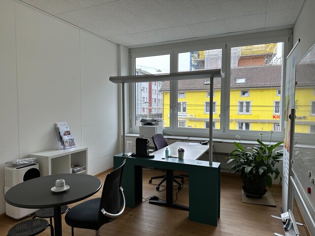 Einzelbüro/Praxisraum per 1. Juli 2024 in Zürich-Oerlikon