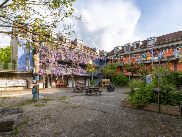 Nachmieter gesucht für charmante 4.5-Zimmer-Maisonette-Familienwohnung in der beliebten Strassweid