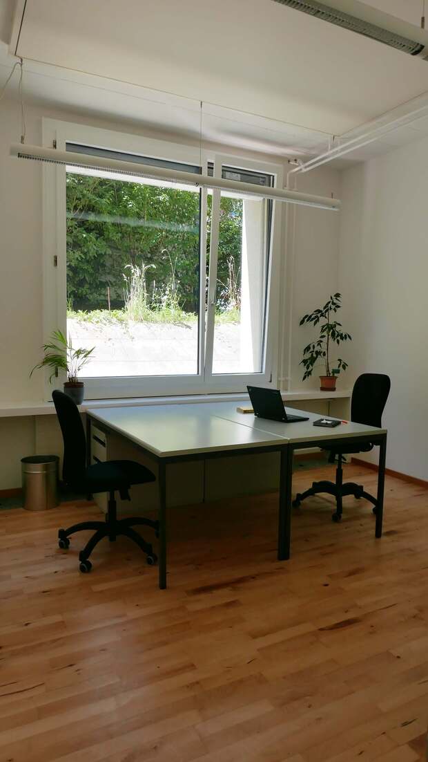 Kreis 5 - office with 2/3 workplaces for Fr.600*, all inclusive